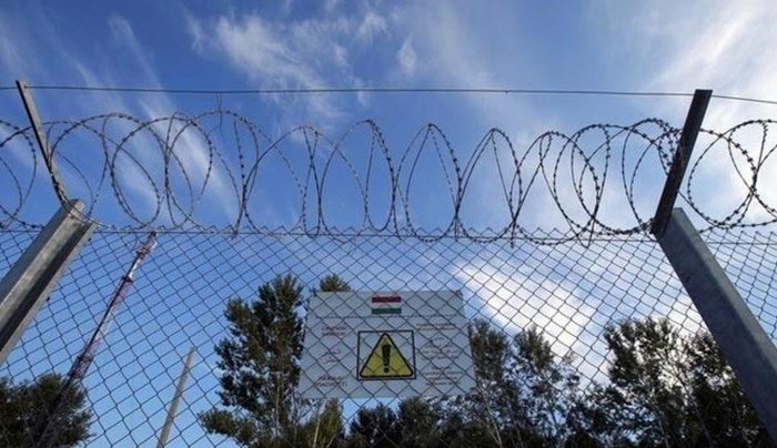 Κίνηση-σοκ από την Ουγγαρία: Χτίζει φράχτη που θα προκαλεί ηλεκτροσόκ
