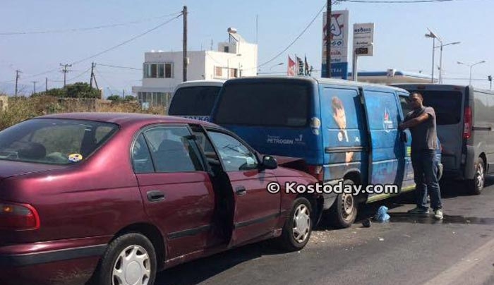 Καραμπόλα στον Επαρχιακό (φωτό)