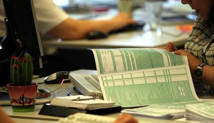 Πώς θα πληρωθεί ο φόρος εισοδήματος όσων συμμετέχουν σε εταιρείες ή κάνουν δήλωση ώς το τέλος του έτους