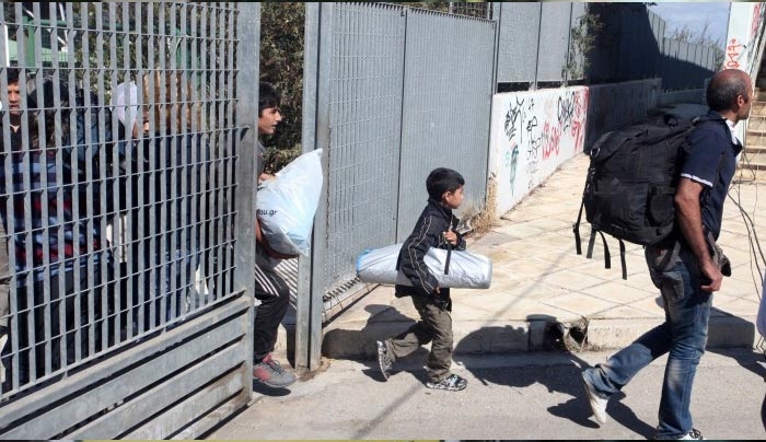 Όλα έτοιμα για το hotspot στην Χίο - Στέλνουν υπνόσακους στο κέντρο κράτησης της Κορίνθου