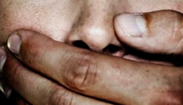 Ομαδικός βιασμός Αγγλίδας από τρεις ομοεθνείς της στο Φαληράκι
