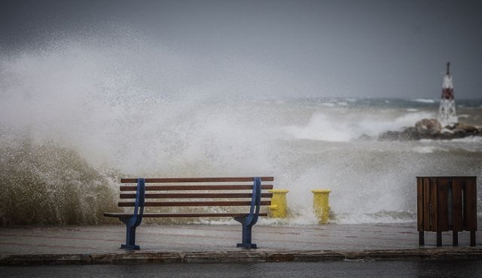 Ισχυρές καταιγίδες και θυελλώδεις άνεμοι την Πέμπτη στα Δωδεκάνησα