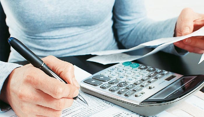 Πώς θα πάρετε το αφορολόγητο - Πόσες αποδείξεις πρέπει να δηλώσετε από το 2016