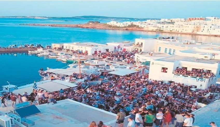 To Netflix έρχεται σε ελληνικό νησί για τα γυρίσματα του «One Day»
