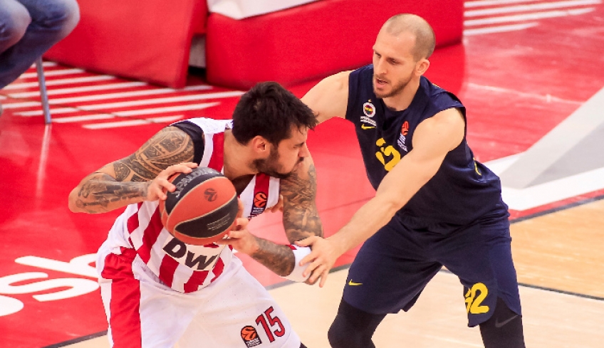 Ήττα για τον Ολυμπιακό στο ΣΕΦ 73-72 από την Φενέρμπαχτσε για την Euroleague