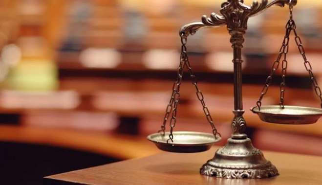 Επαναφορά όλων των δώρων στο ∆ηµόσιο ζητούν οι δικαστές: "Εξέλιπε ο λόγος κατάργησης του 13ου και 14ου µισθού στη µεταµνηµονιακή εποχή"