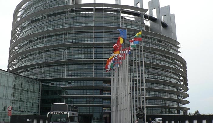 Επιπλέον 401,3 εκατ. ευρώ από το Ευρωπαϊκό Κοινοβούλιο για τη μετανάστευση