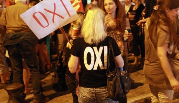 Ο ΣΥΡΙΖΑ αυτοτρολάρεται: Ένας χρόνος από το μεγαλειώδες ΟΧΙ του ελληνικού λαού