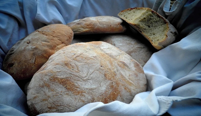 Θα πούμε το ψωμί ψωμάκι: Έρχονται ανατιμήσεις φωτιά σε βασικά προϊόντα όπως στο ψωμί και το κουλούρι