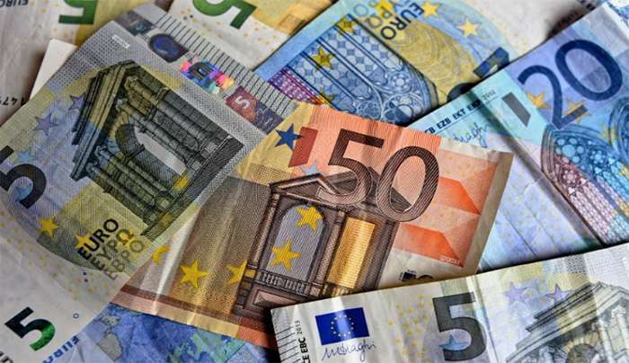 Ανοίγει ο δρόμος για μειωμένη σύνταξη στα 62 έως το 2026 – Πώς μπορείτε να κλείσετε εκκρεμότητες με τα ένσημα