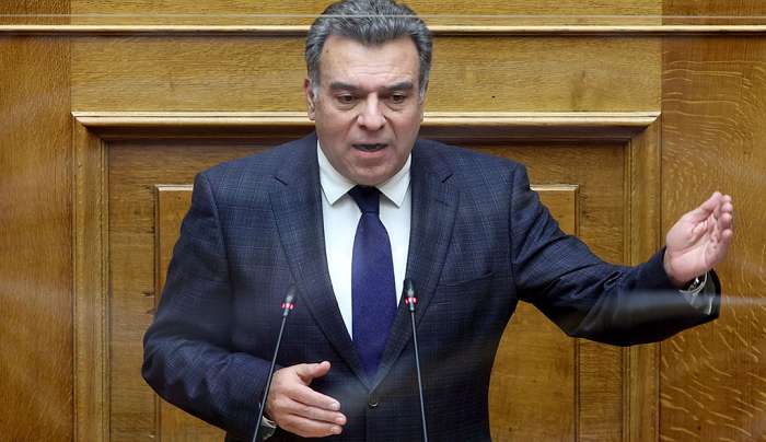 Μάνος Κόνσολας: «Η Ρόδος ζει δραματικές στιγμές. Nα αναλάβει η Γενική Γραμματεία Πολιτικής Προστασίας τον συντονισμό και να κηρυχθεί ολόκληρο το νησί σε κατάσταση εκτάκτου ανάγκης»