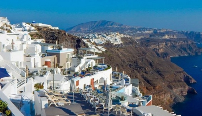 Αιγόκερε, λίγο πριν η Σελήνη φύγει από το ζώδιό σου, σου δίνει την ευκαιρία να πάρεις σημαντικές πρωτοβουλίες για συνεργασίες που θέλει να δρομολογήσεις.