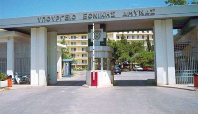 Αμυντικές δαπάνες: Τι πάει σε όπλα και τι σε μισθούς