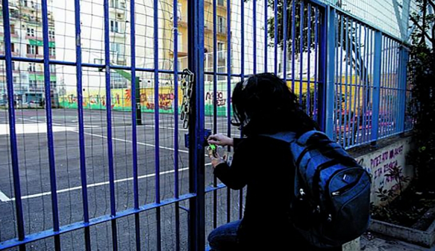 Σχολεία: Πότε ανοίγουν μετά τις γιορτές – Τι θα ισχύσει και τι μπορεί να αλλάξει