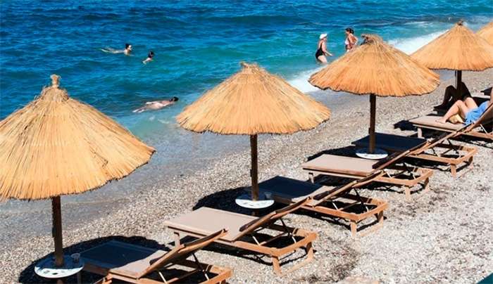 Σαφάρι ελέγχων από την ΑΑΔΕ σε ξενοδοχεία, ταβέρνες και παραλίες - Ποιοι ελεγχόμενοι θεωρούνται υψηλού κινδύνου