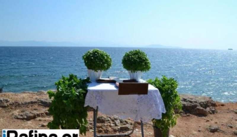 Φωτιά στο Μάτι: Συγκίνηση στο μνημόσυνο για τα θύματα της τραγωδίας
