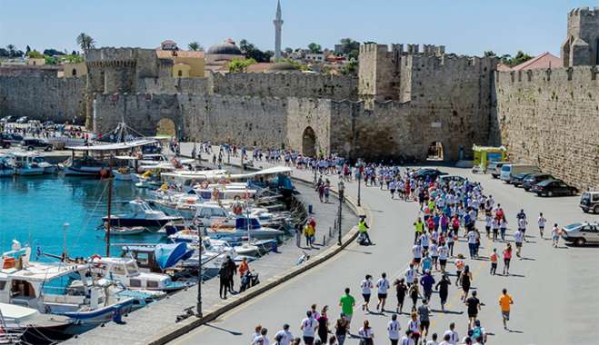10 λόγοι για να τρέξεις στον επετειακό 10ο TUI Rhodes Marathon