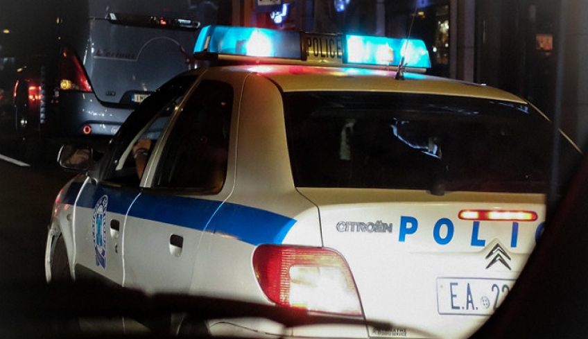 Επίθεση με βόμβες μολότοφ στο Α.Τ. Νέας Ιωνίας- Ζημιές σε δύο περιπολικά