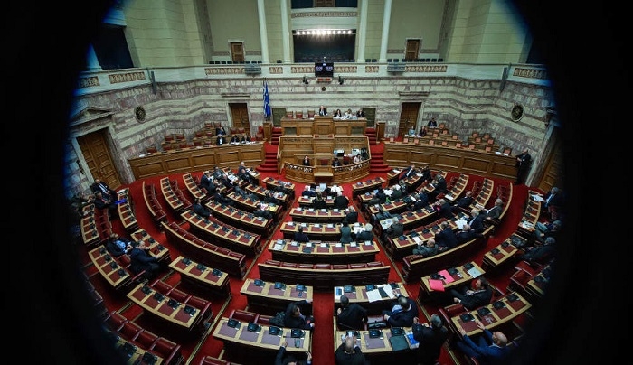 Ψήφος εμπιστοσύνης: 153 βουλευτές πρόσφεραν ακόμη λίγες ημέρες εξουσίας στον Τσίπρα!