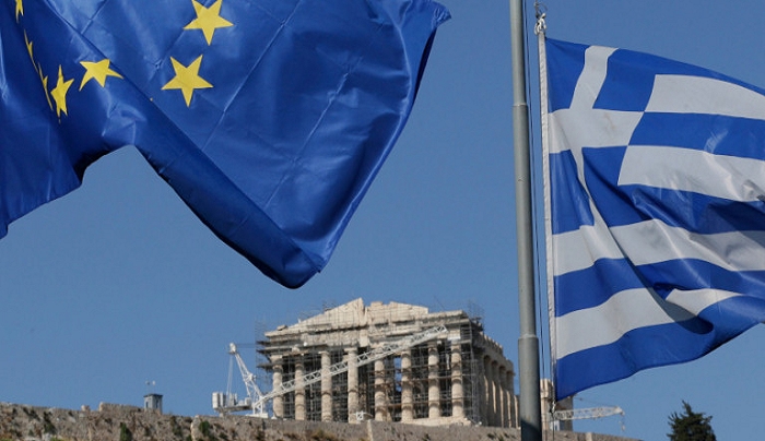 Eυρωπαϊκή Επιτροπή - Fitch: Οι παράγοντες που στηρίζουν τη βιωσιμότητα του ελληνικού χρέους