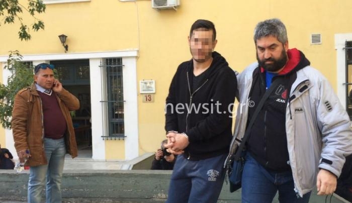 Νέα στοιχεία για τον «δράκο» των ανηλίκων – «Άνοιξε το lap-top και τραβούσε βίντεο» [φωτό, βίντεο]