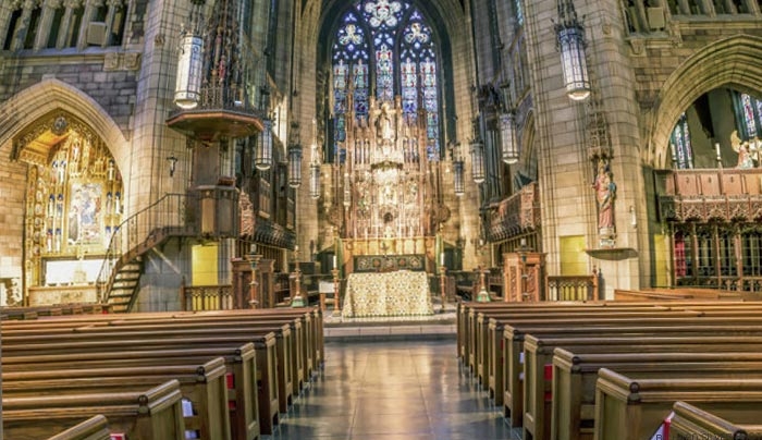 Πανοραμικές φωτογραφίες από το εσωτερικό των πιο μεγαλοπρεπών καθεδρικών ναών της Νέας Υόρκης