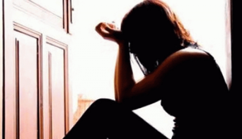Ιδιοκτήτης μπαρ κατηγορείται για σωματεμπορία σε βάρος ανήλικης