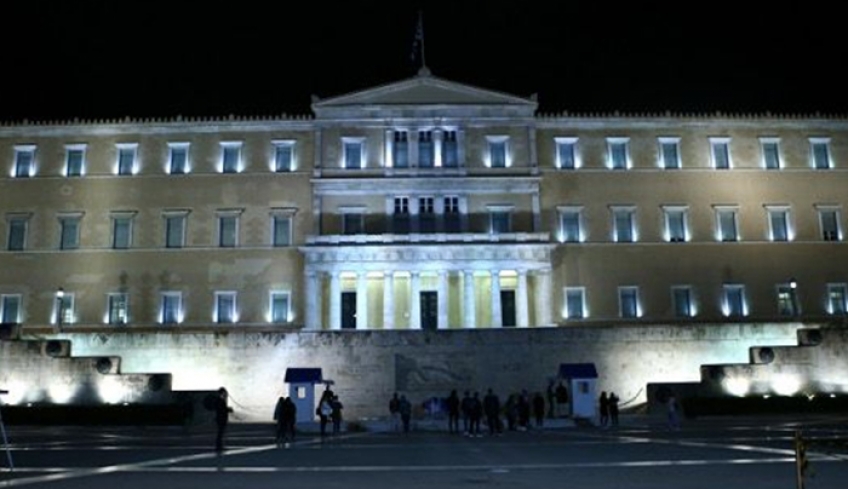 Προϋπολογισμός: Η κυβέρνηση διπλασίασε τα μυστικά κονδύλια το 2017