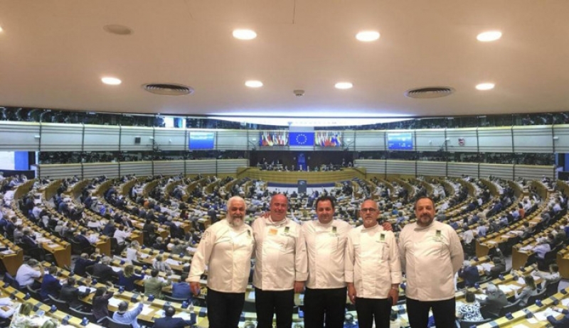 Μάγεψαν τις Βρυξέλλες οι γεύσεις του Αιγαίου