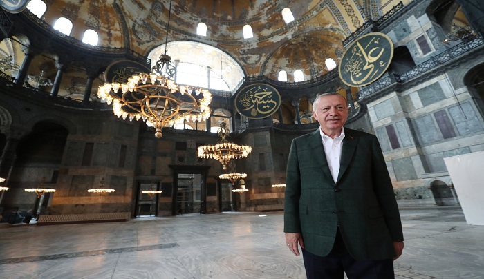 Ο Ερντογάν στην Αγία Σοφία: Επιθεώρησε τις προετοιμασίες για να γίνει τζαμί (vid)