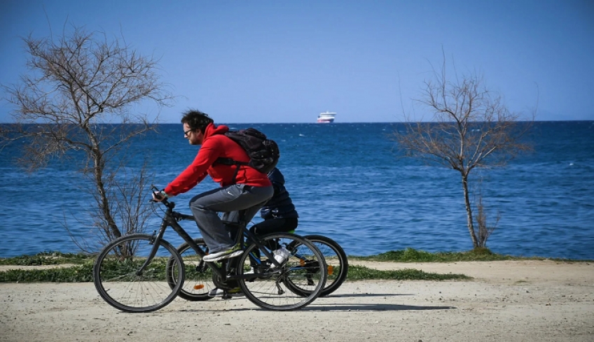 Όλα τα νέα μέτρα που ισχύουν από σήμερα - Τι αλλάζει σε μετακινήσεις και απαγόρευση κυκλοφορίας