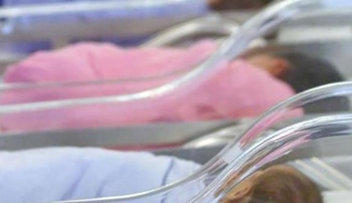 Στοιχεία-σοκ: 2.000 παιδιά εγκαταλελειμμένα σε ιδρύματα-Νέο θεσμικό πλαίσιο για υιοθεσία