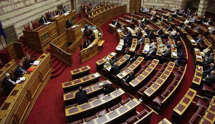 Μετά το σάλο, τώρα φέρνουν πέντε τροπολογίες σε μία