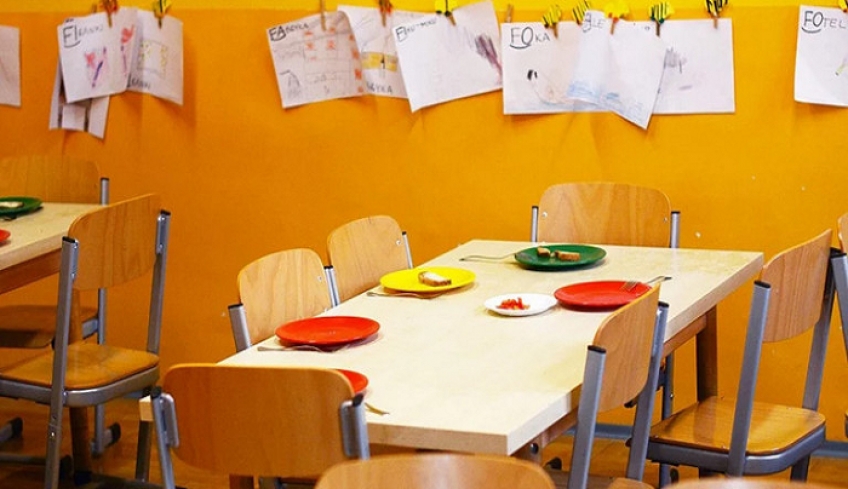 Υπουργείο Εργασίας: Εγκρίθηκαν 44 εκατ. ευρώ για σχολικά γεύματα
