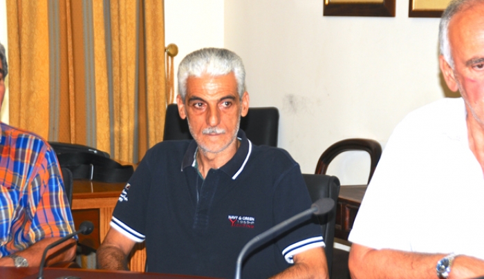 Θ.ΜΟΥΖΟΥΡΑΚΗΣ : ‘’ Δεν είναι μόνο επικίνδυνοι για το νησί, είναι και άσχετοι’’