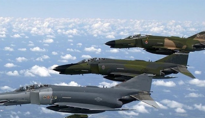 Επιδρομές κατά των τζιχαντιστών από γαλλικά μαχητικά αεροσκάφη