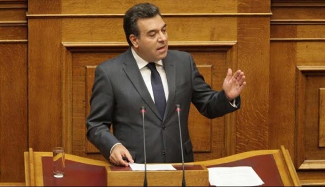 ΜΑΝΟΣ ΚΟΝΣΟΛΑΣ: «Να αντιμετωπιστεί άμεσα το πρόβλημα της υποστελέχωσης του τομέα του ΕΚΑΒ στη Ρόδο»