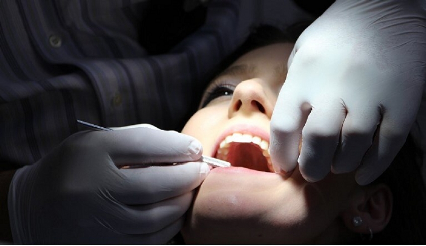 Χαροπαλεύει στην εντατική 30χρονος από την Εύβοια - Όλα ξεκίνησαν από ένα απόστημα στο δόντι