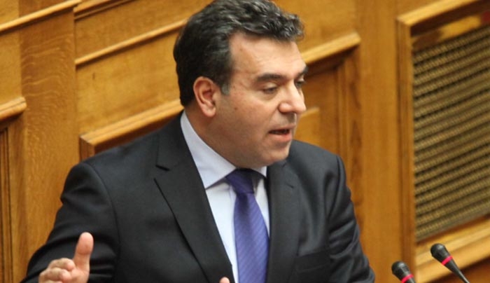 ΜΑΝΟΣ ΚΟΝΣΟΛΑΣ: «Να δοθεί η δυνατότητα συνυπηρέτησης σε αναπληρωτές και ωρομίσθιους εκπαιδευτικούς, οι οποίοι είναι σύζυγοι»