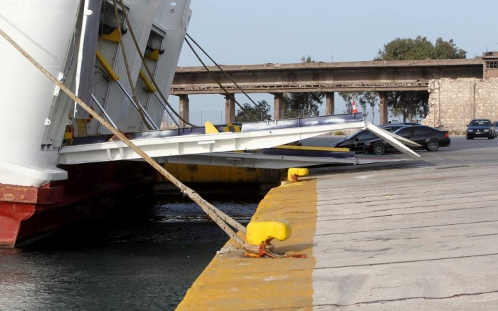 Δεμένα από αύριο και για 24 ώρες τα πλοία στα λιμάνια της χώρας