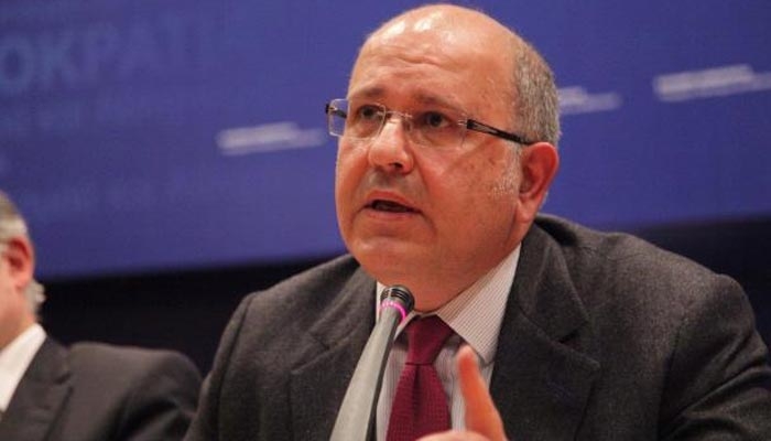 "Η Ελλάδα μπορεί να ωφεληθεί από τους μετανάστες" εκτιμά ο Νίκος Ξυδάκης