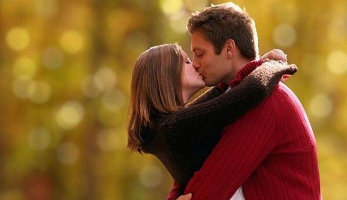 Μάθετε γιατί κλείνουμε τα μάτια όταν φιλιόμαστε
