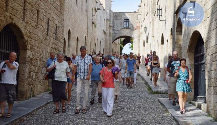 Δωδεκάνησα και Κυκλάδες «απογείωσαν» τον τουρισμό σε Ελλάδα και Ευρώπη