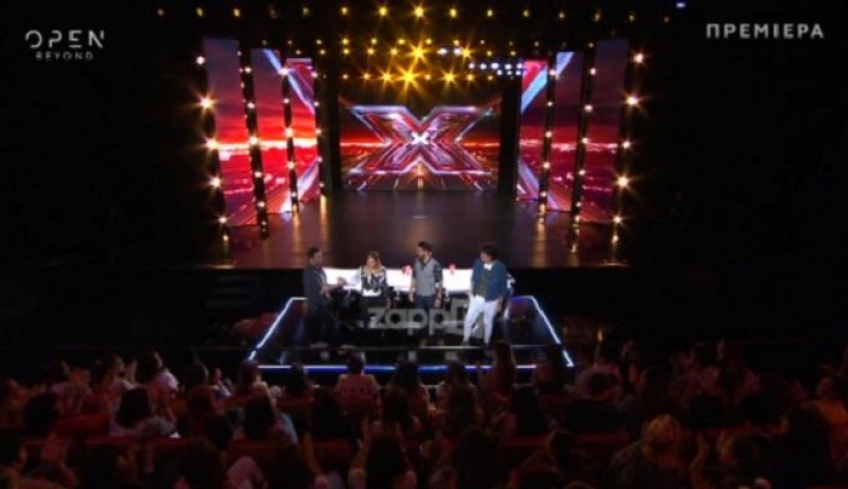 Η λαμπερή πρεμιέρα του «X Factor» και η ανατρεπτική είσοδος των κριτών!