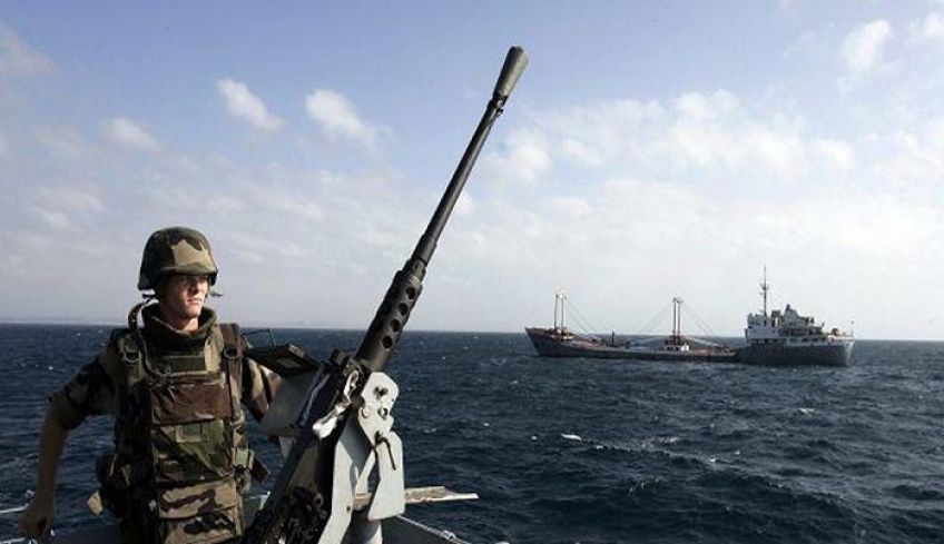 Βίντεο – ντοκουμέντο: Έτσι κάνουν «ντου» οι πειρατές στα πλοία στο σημείο που πήραν όμηρο τον Έλληνα ναυτικό