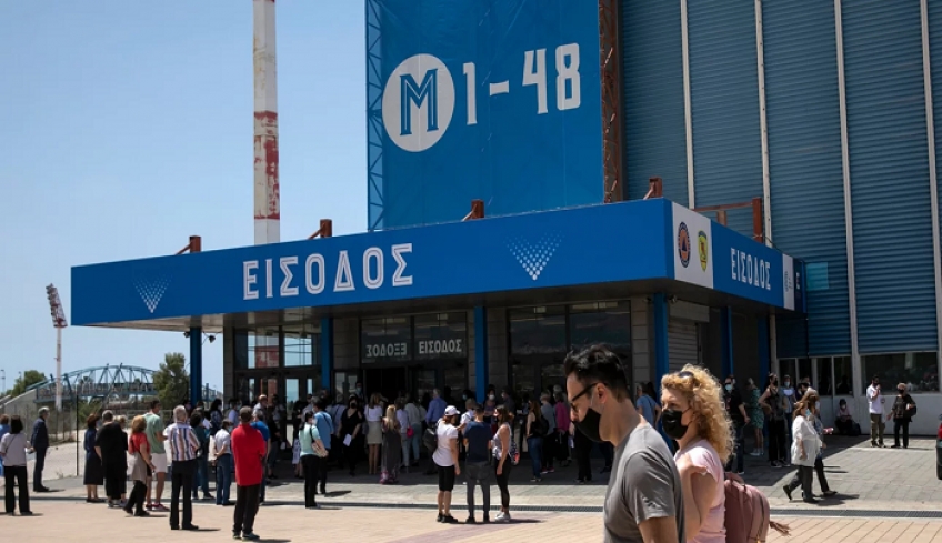 Επιχείρηση «Ελευθερία»: Ανοίγει νωρίς το πρωί η πλατφόρμα για όλα τα εμβόλια για τους 40-44 ετών