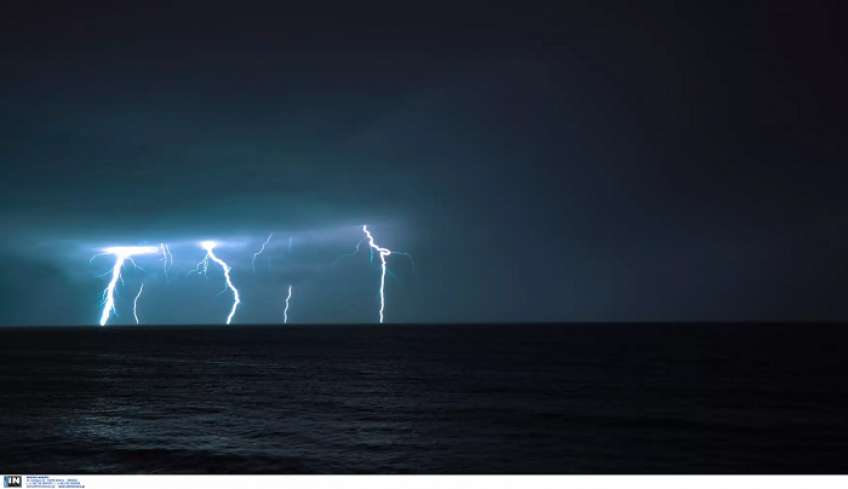 Καταιγίδες, δυνατοί άνεμοι και «μπαράζ» κεραυνών – Επικαιροποίηση του έκτακτου δελτίου επιδείνωσης