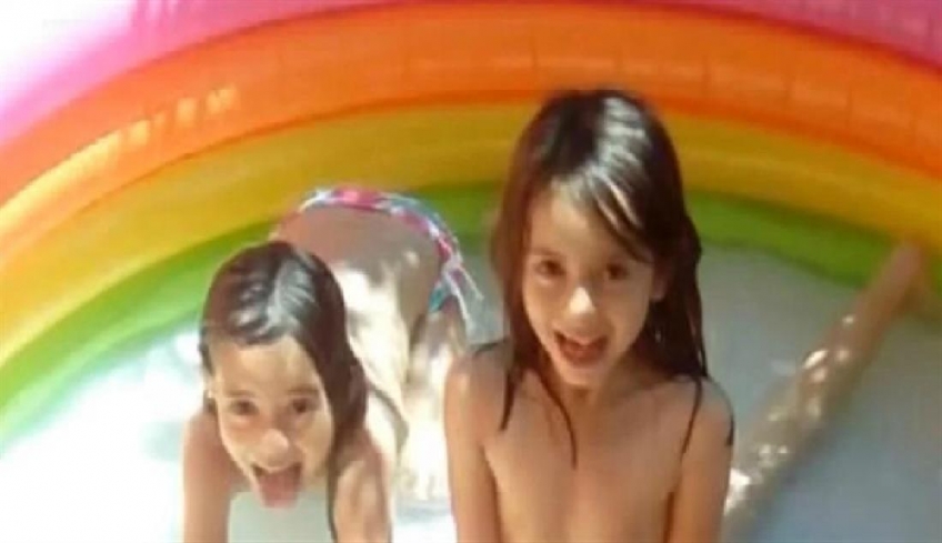 Ένα παραμύθι αφιερωμένο στα δίδυμα κορίτσια που κάηκαν αγκαλιασμένα με την γιαγιά και τον παππού τους στο Μάτι παρουσιάζει ο συγγραφέας Παναγιώτης Δημητρόπουλος.
