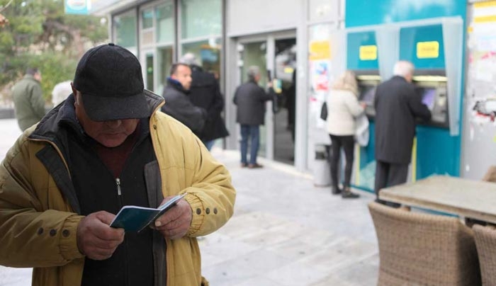 Μισό ΕΚΑΣ από τον Ιανουάριο στους χαμηλοσυνταξιούχους