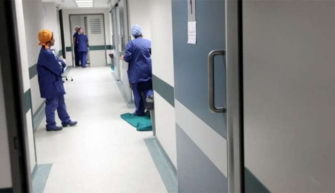 Νοσηλεύτρια πέθανε εν ώρα υπηρεσίας στο Νοσοκομείο Ναυπλίου - Η ένταση με συγγενείς τραυματιών